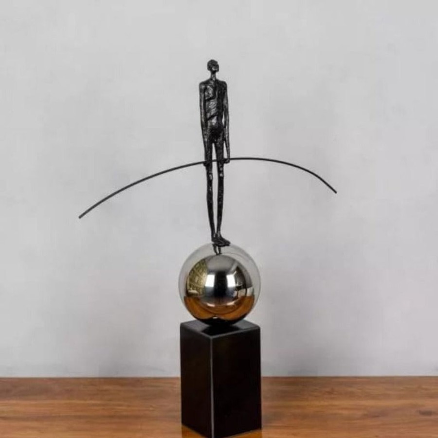 Decor GARY/YCL-024-2023/SEA | Balanced Man Metal Artefacts